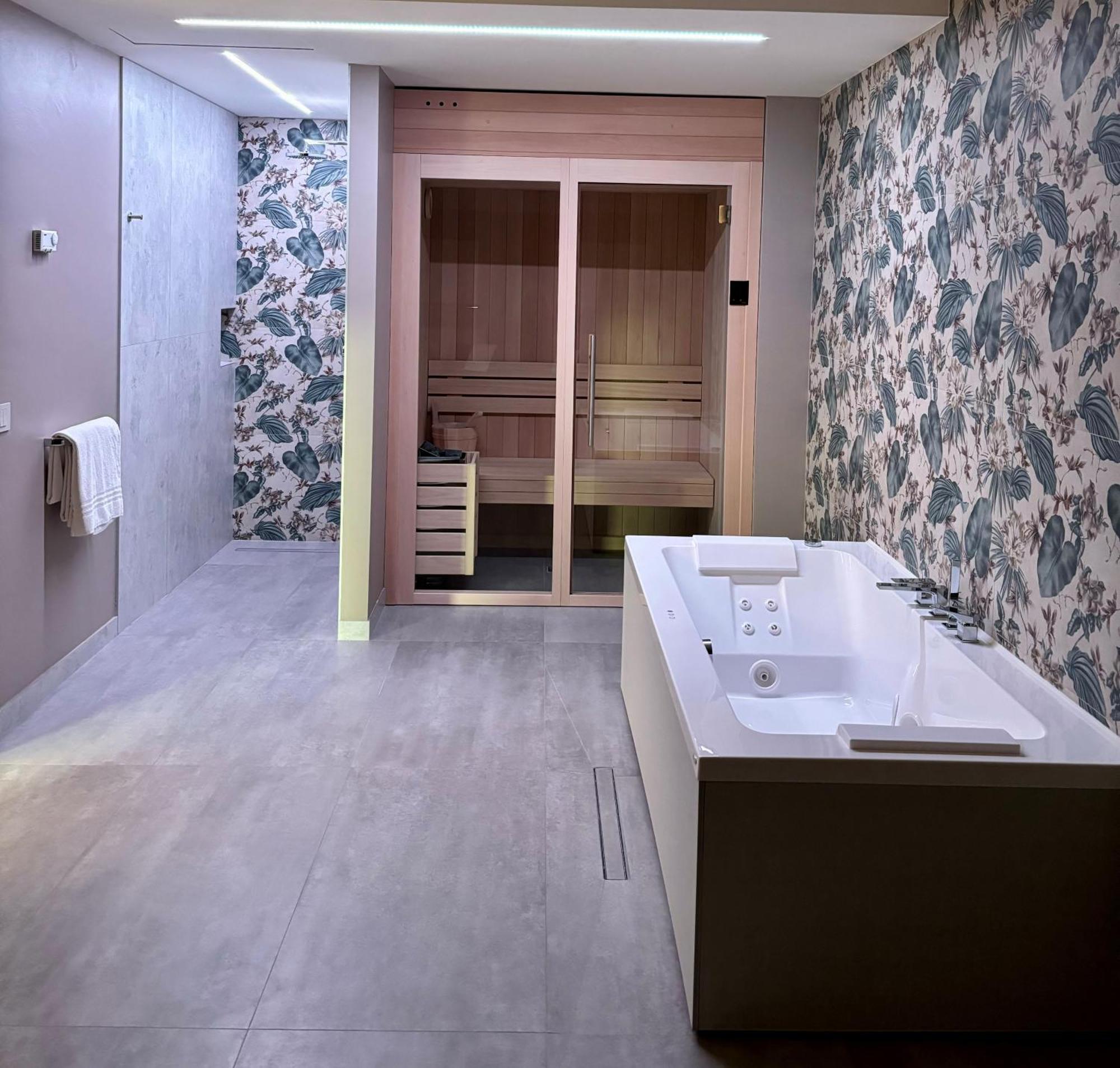Suite Spa Bath Sauna